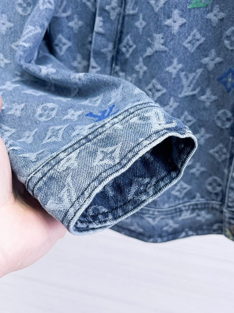 RelaxedFit Louis Vuitton Outwear 133912
