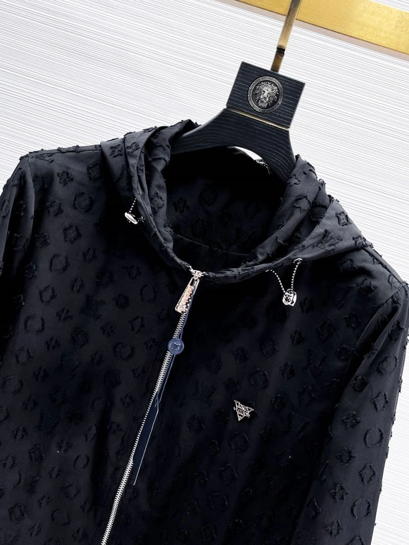 Stylish Louis Vuitton Outwear 133905
