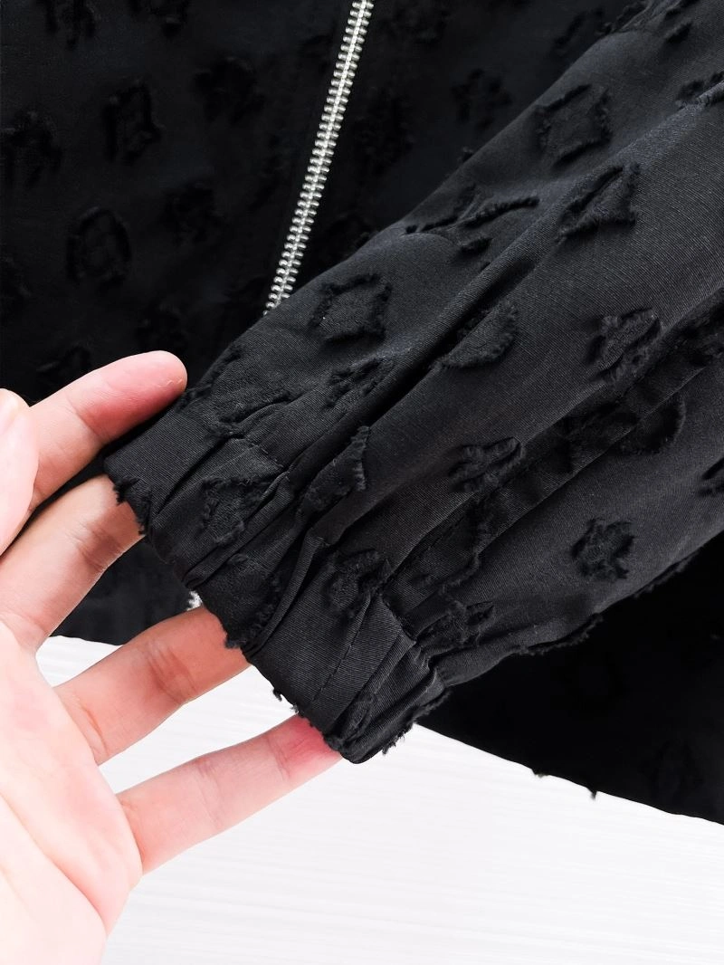Stylish Louis Vuitton Outwear 133905