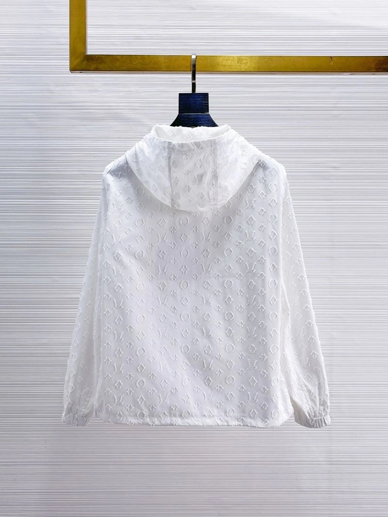 Cozy Louis Vuitton Outwear 133897