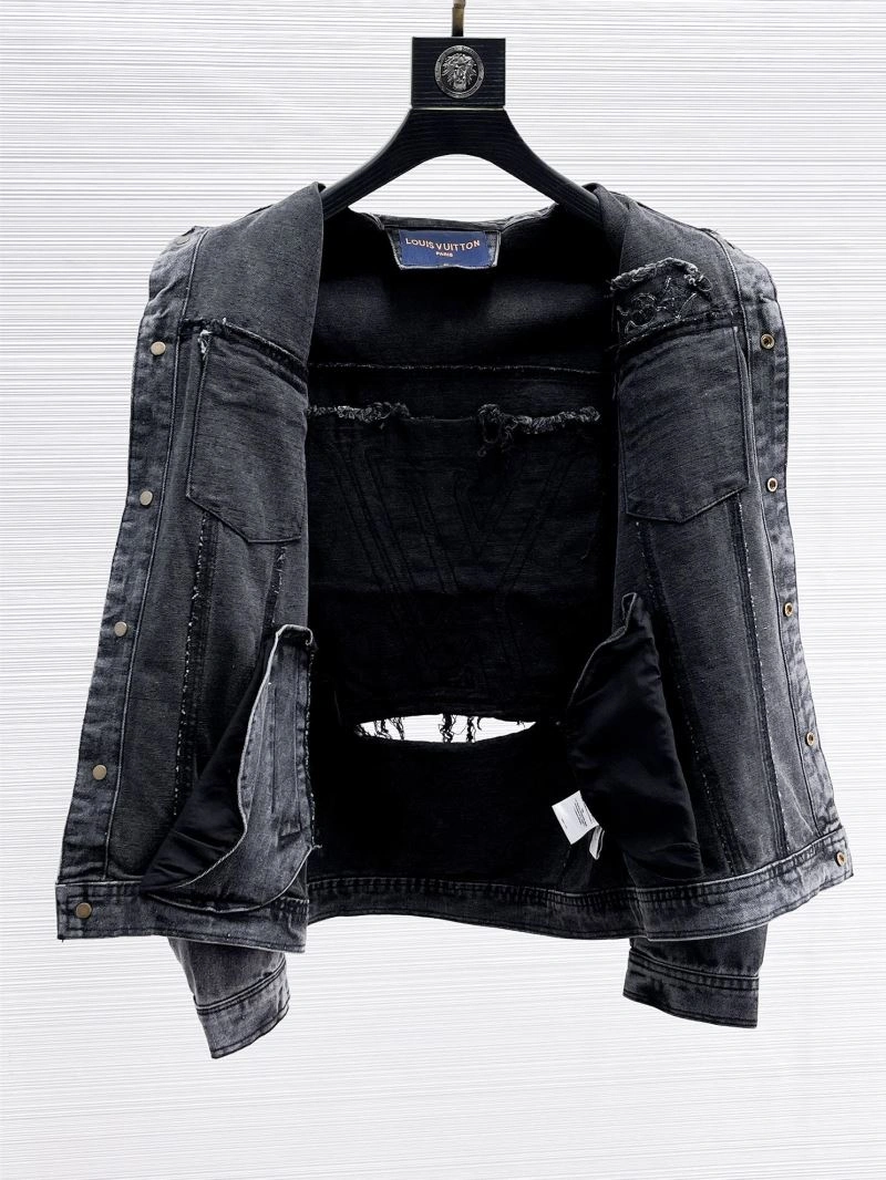 Refined Louis Vuitton Outwear 133886