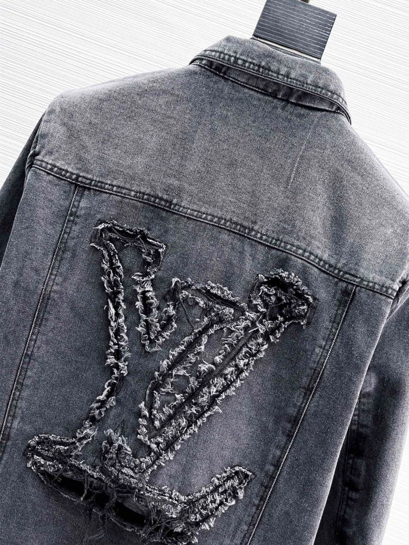 Refined Louis Vuitton Outwear 133886