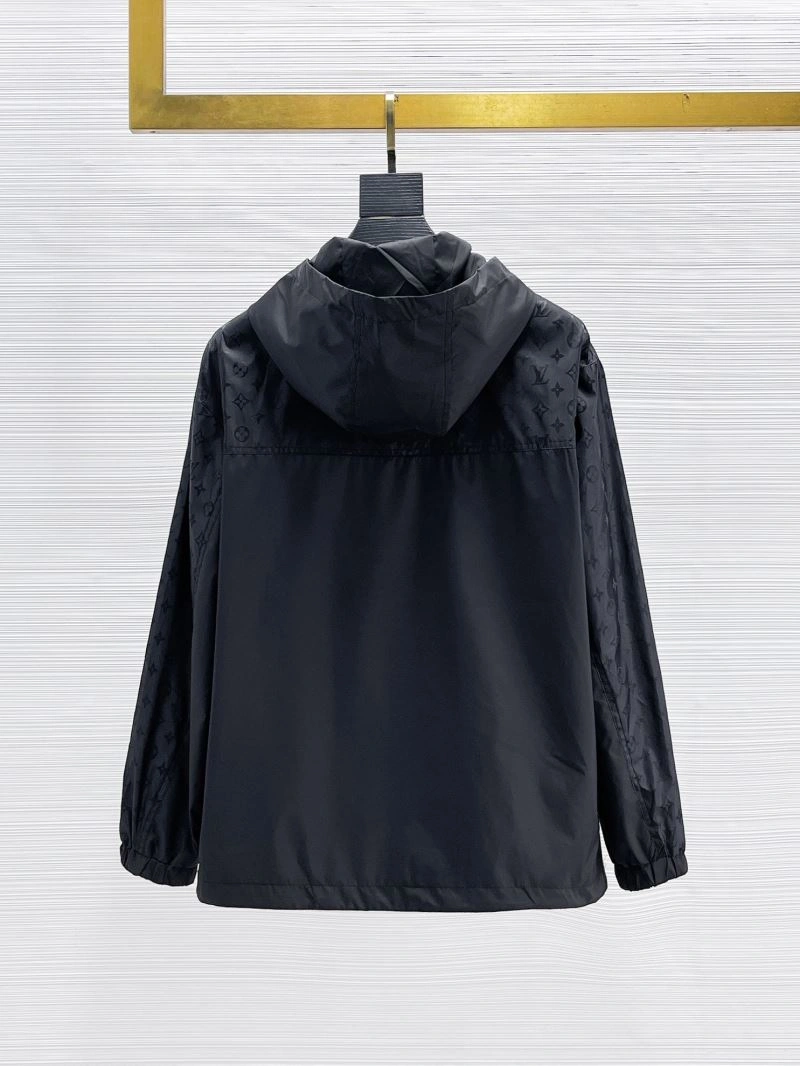 Premium Louis Vuitton Outwear 133884