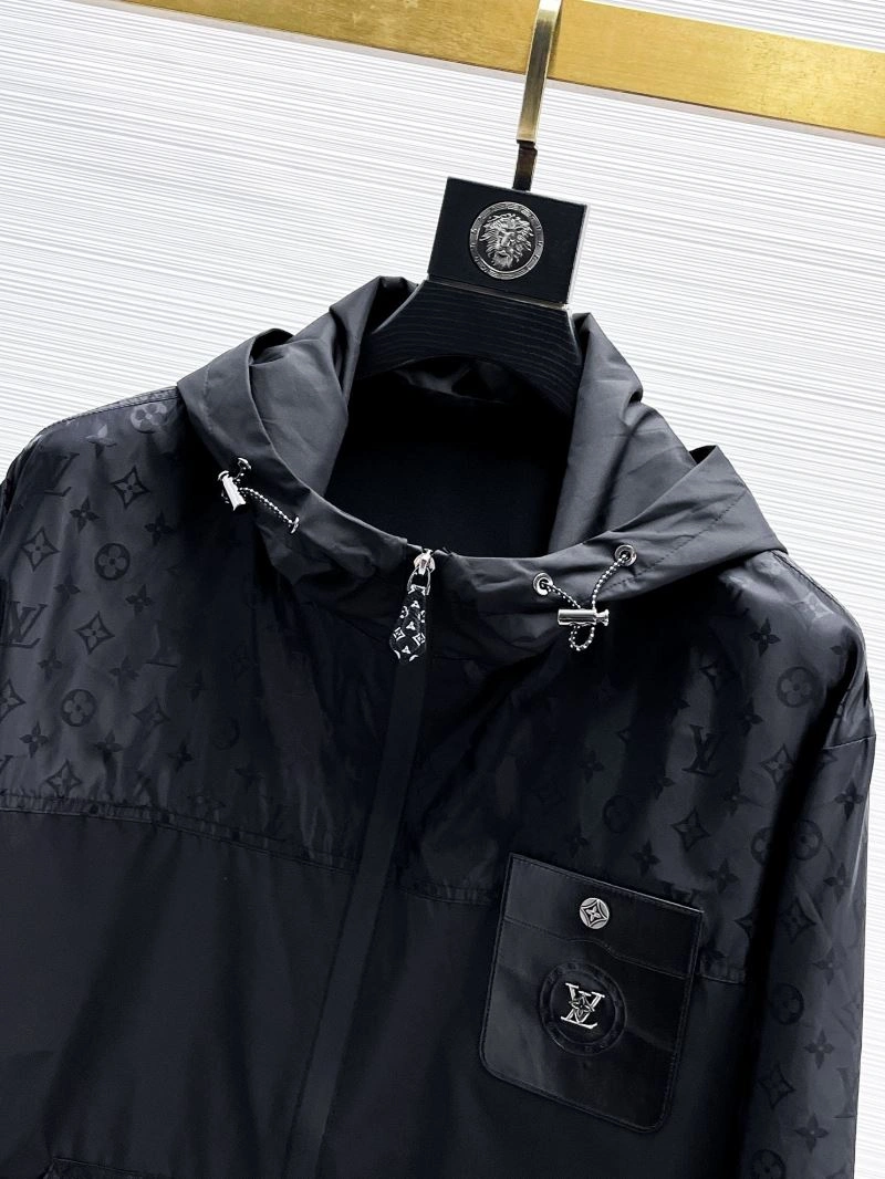 Premium Louis Vuitton Outwear 133884