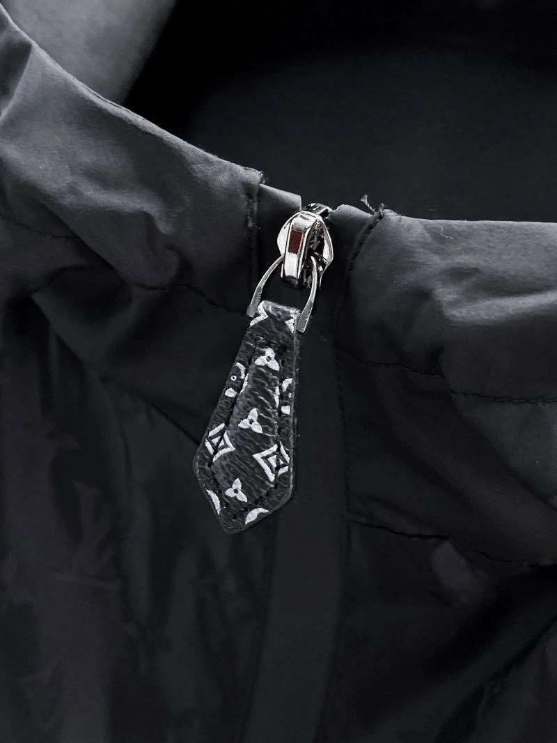 Premium Louis Vuitton Outwear 133884