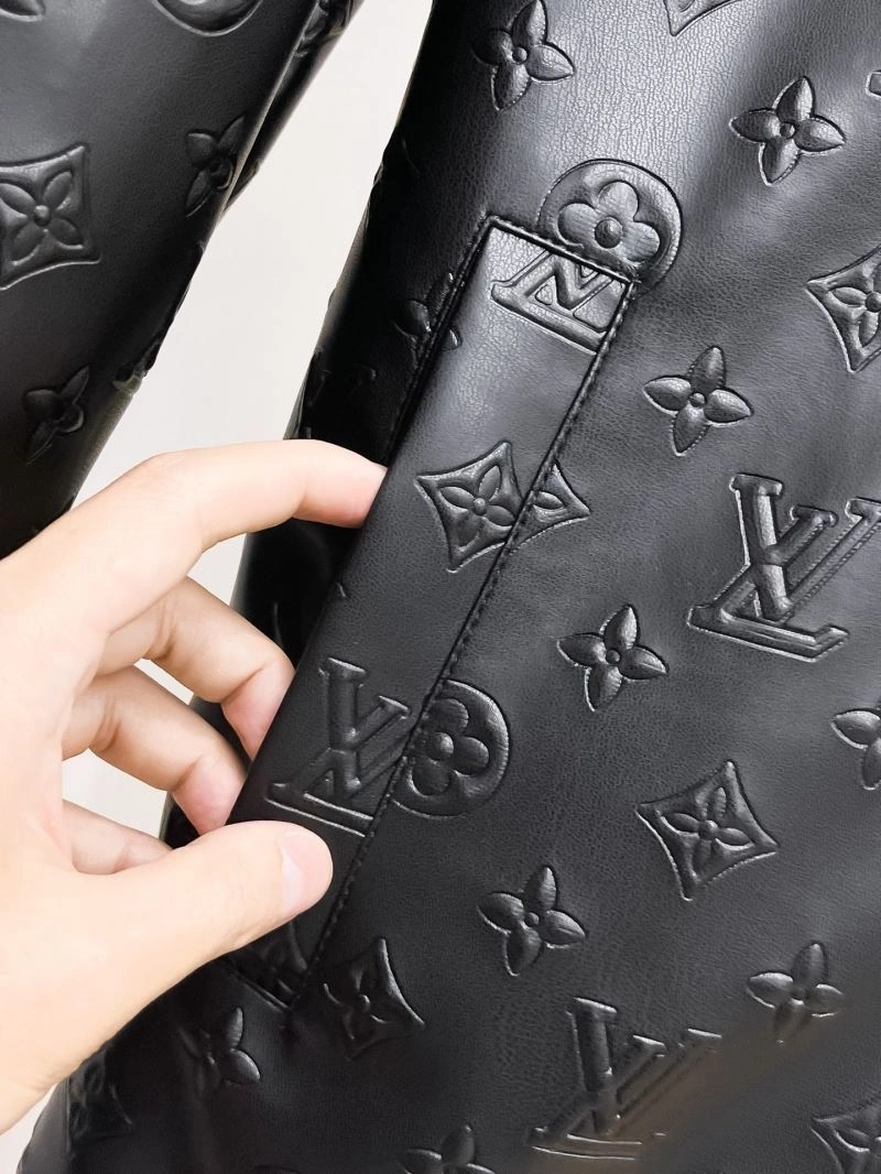 Resilient Louis Vuitton Outwear 133902