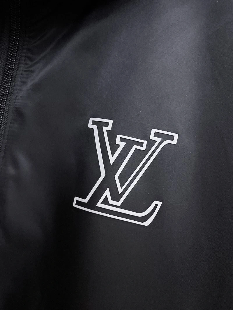 Attractive Louis Vuitton Outwear 133903