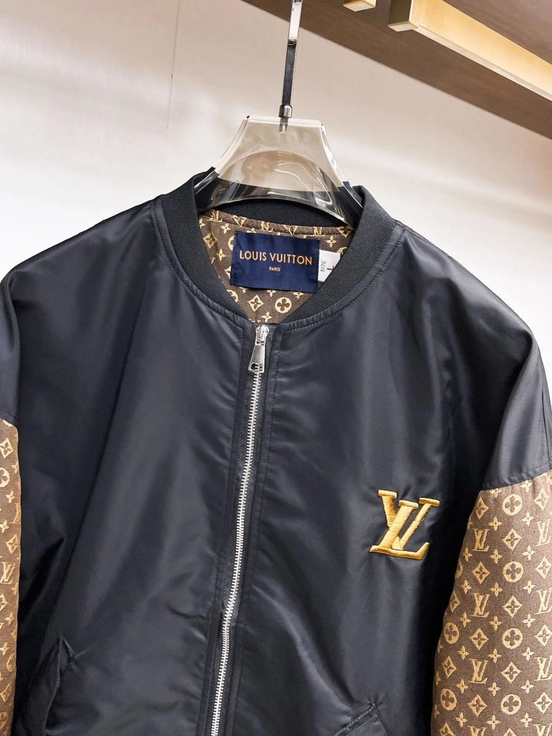 AllSeason Louis Vuitton Outwear 133891