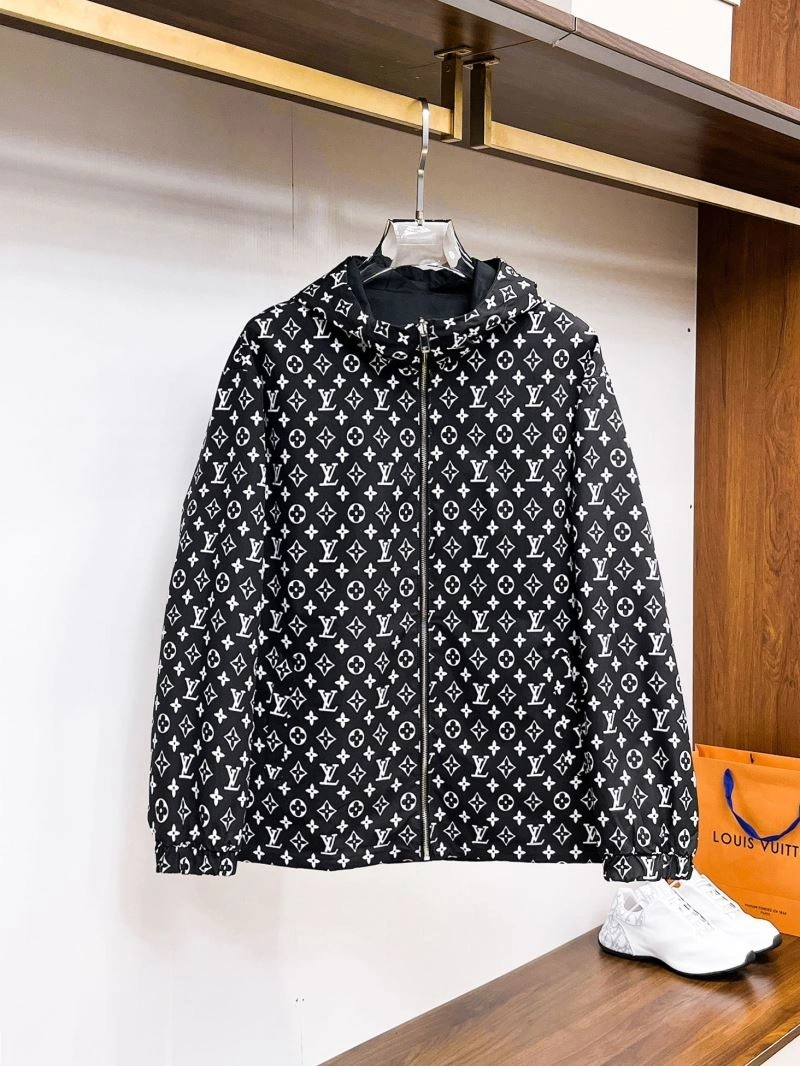 Louis Vuitton Outwear Classic 133898