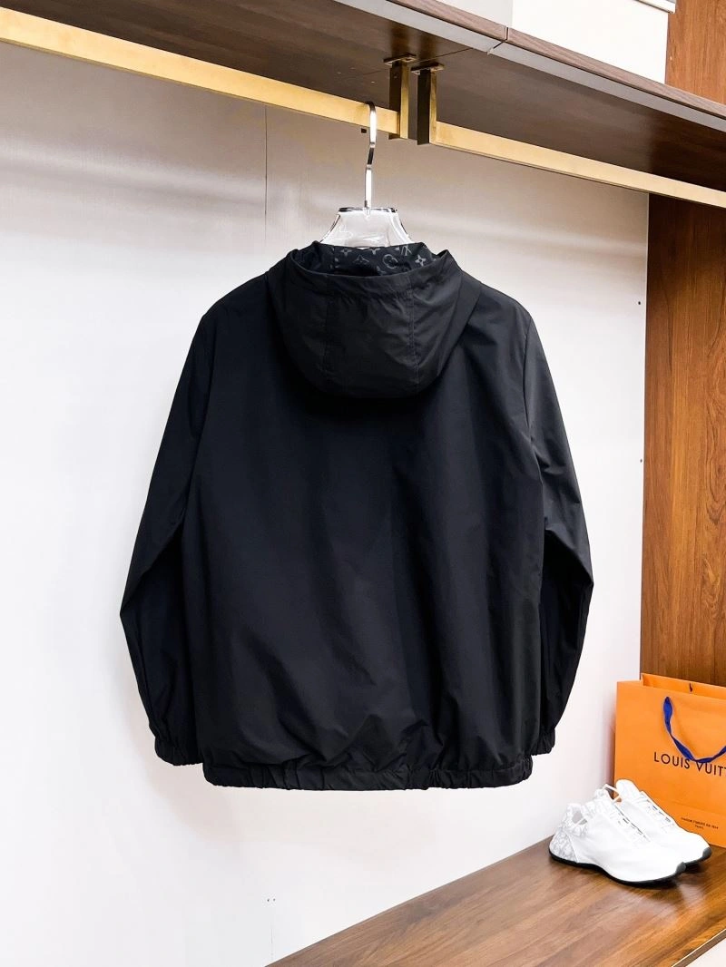 Seasonal Louis Vuitton Outwear 133890