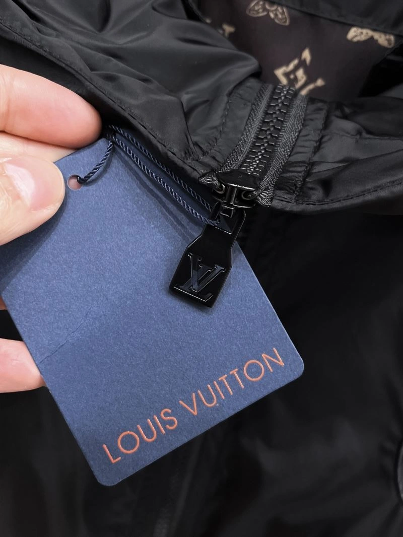 OdorResistant Louis Vuitton Outwear 133896