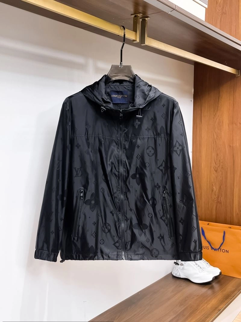 Resilient Louis Vuitton Outwear 133879