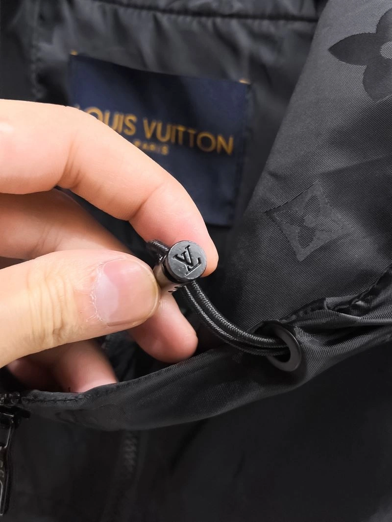 Resilient Louis Vuitton Outwear 133879