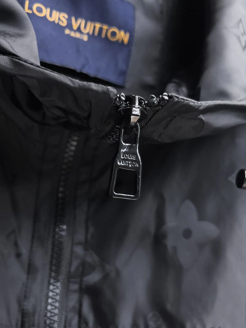 Resilient Louis Vuitton Outwear 133879