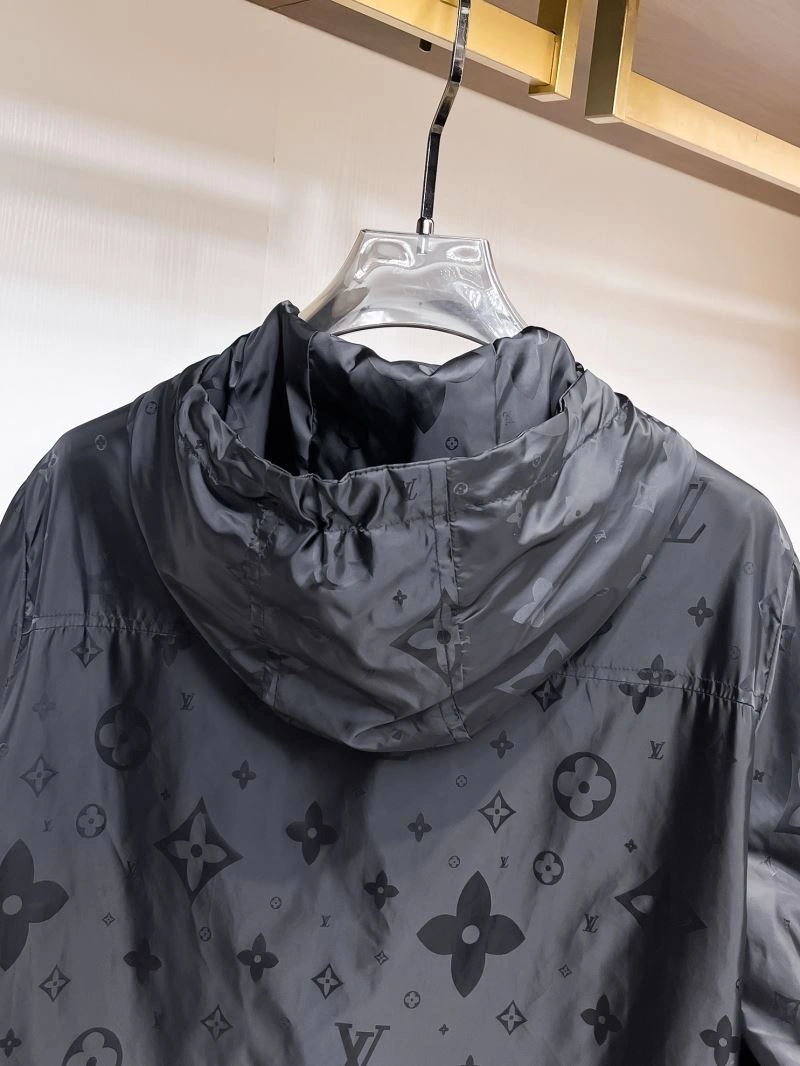 Resilient Louis Vuitton Outwear 133879