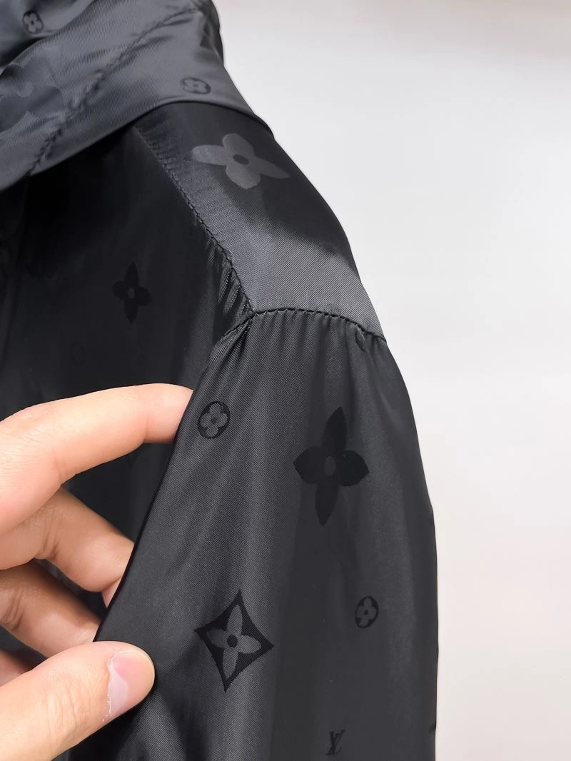 Resilient Louis Vuitton Outwear 133879