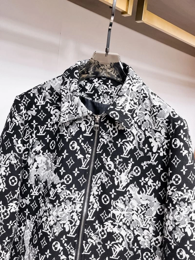 Louis Vuitton Outwear ZipUp 133878