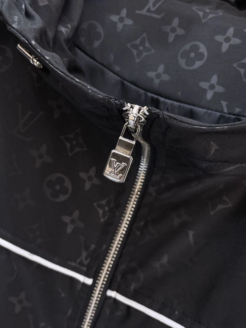 Louis Vuitton Outwear Durable 133875