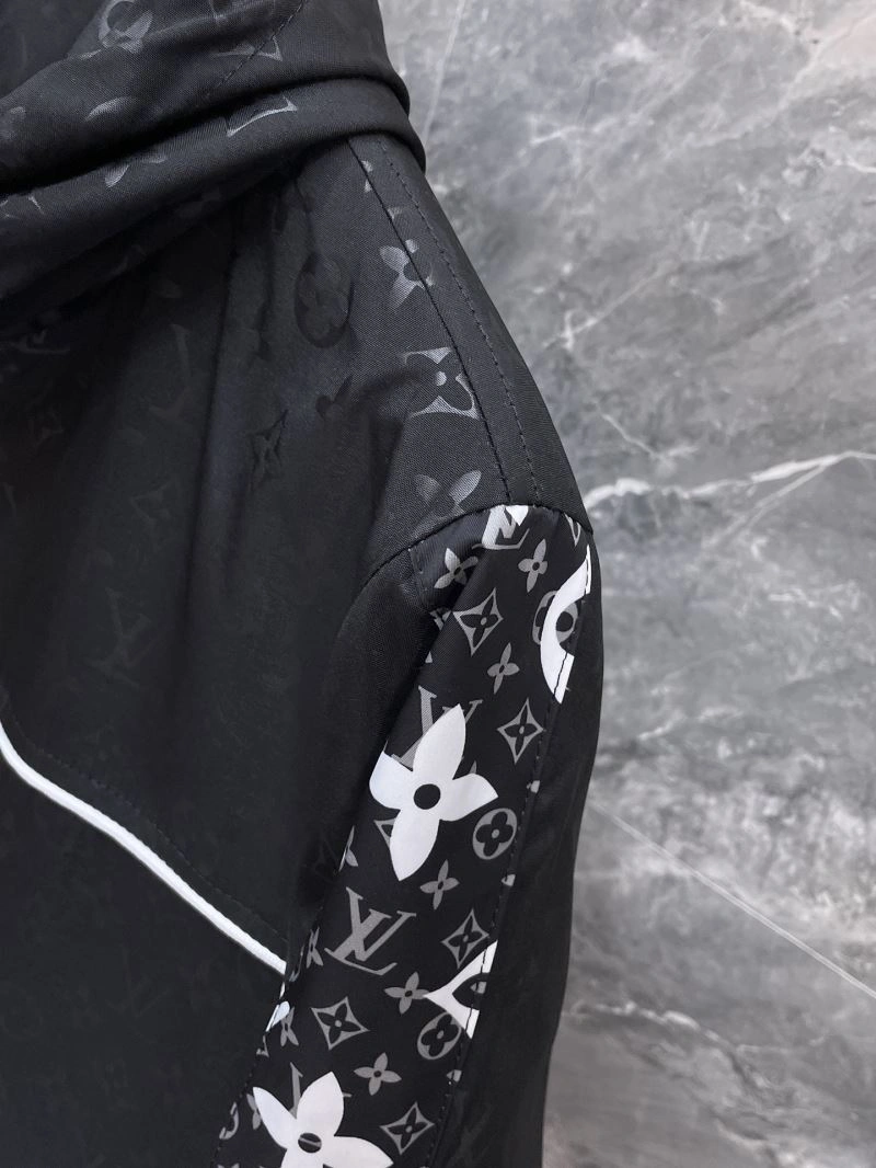 Louis Vuitton Outwear Durable 133875