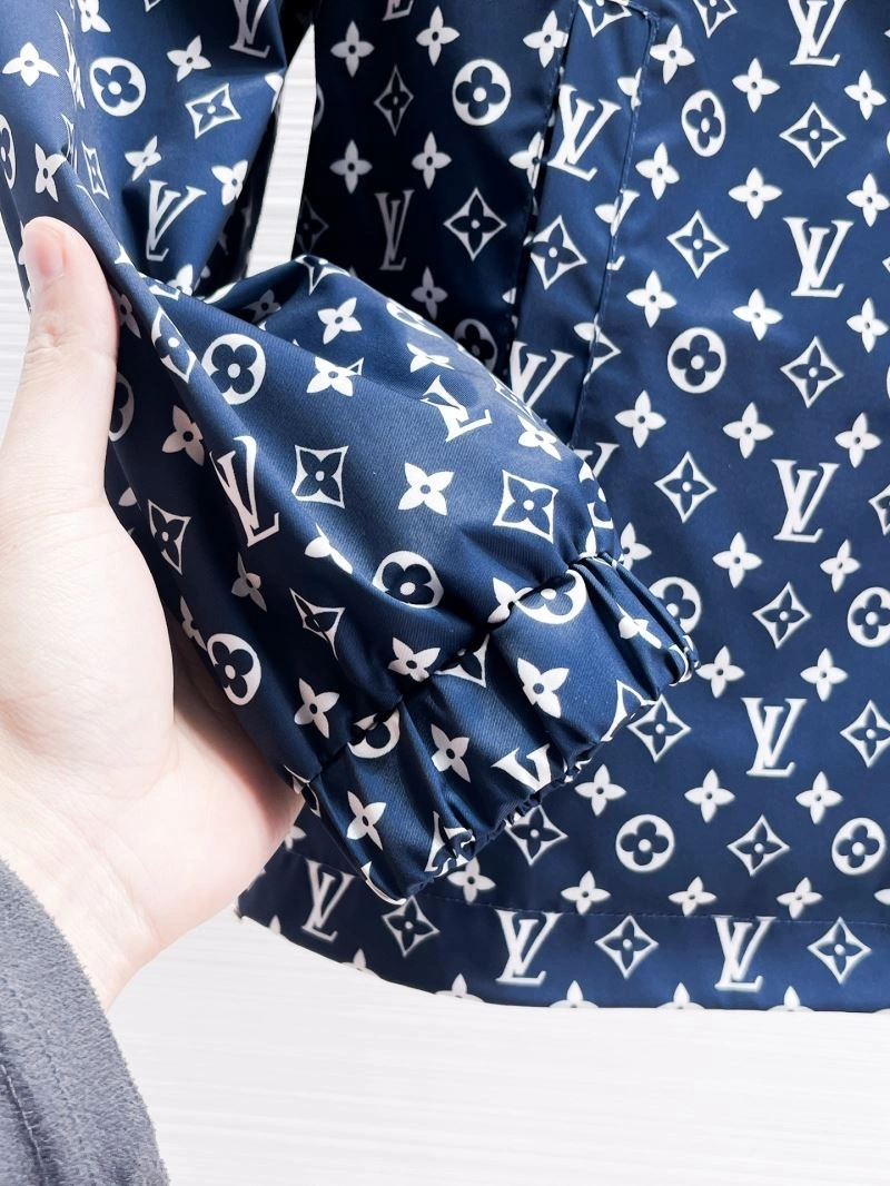 Premium Louis Vuitton Outwear 133851