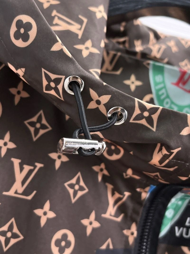 Chic Louis Vuitton Outwear 133862
