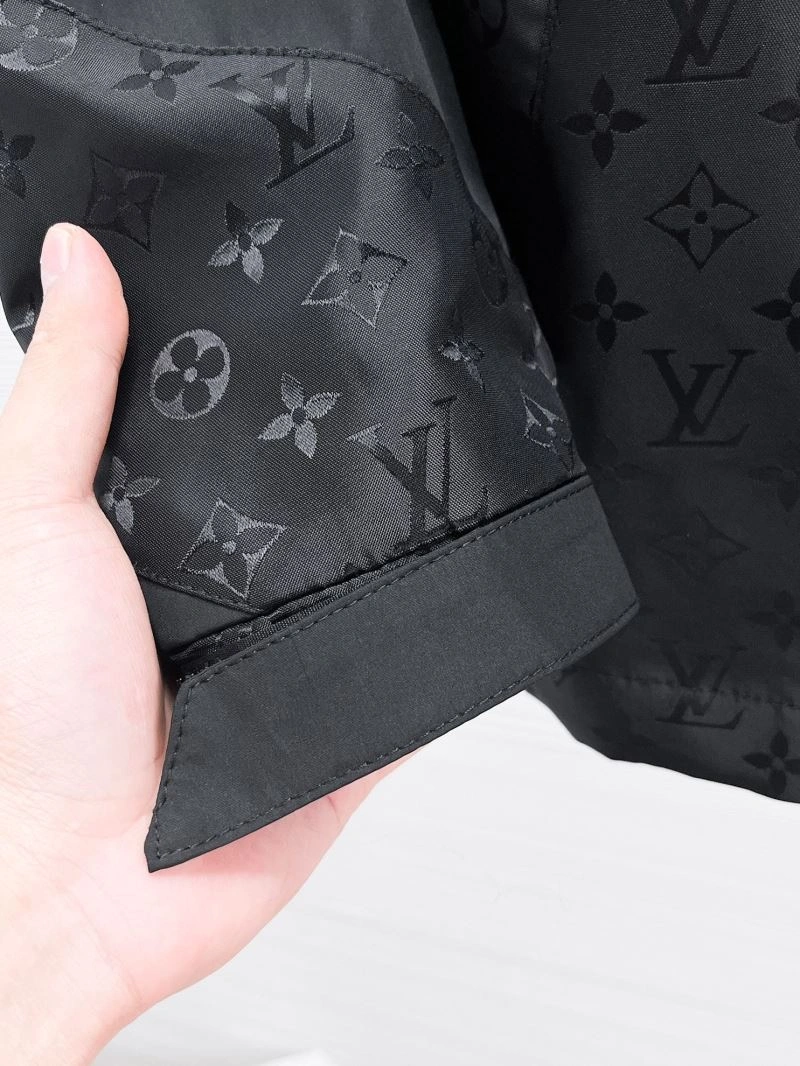 Louis Vuitton Outwear Youthful 133857