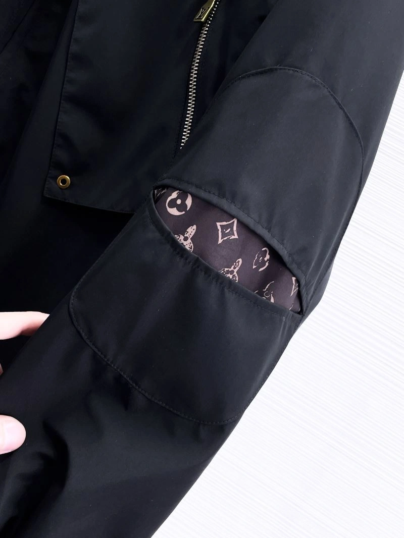 TimelessDesign Louis Vuitton Outwear 133869