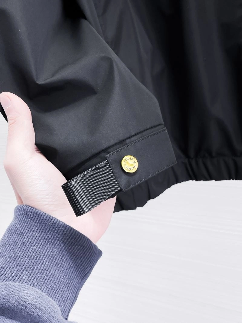 TimelessDesign Louis Vuitton Outwear 133869