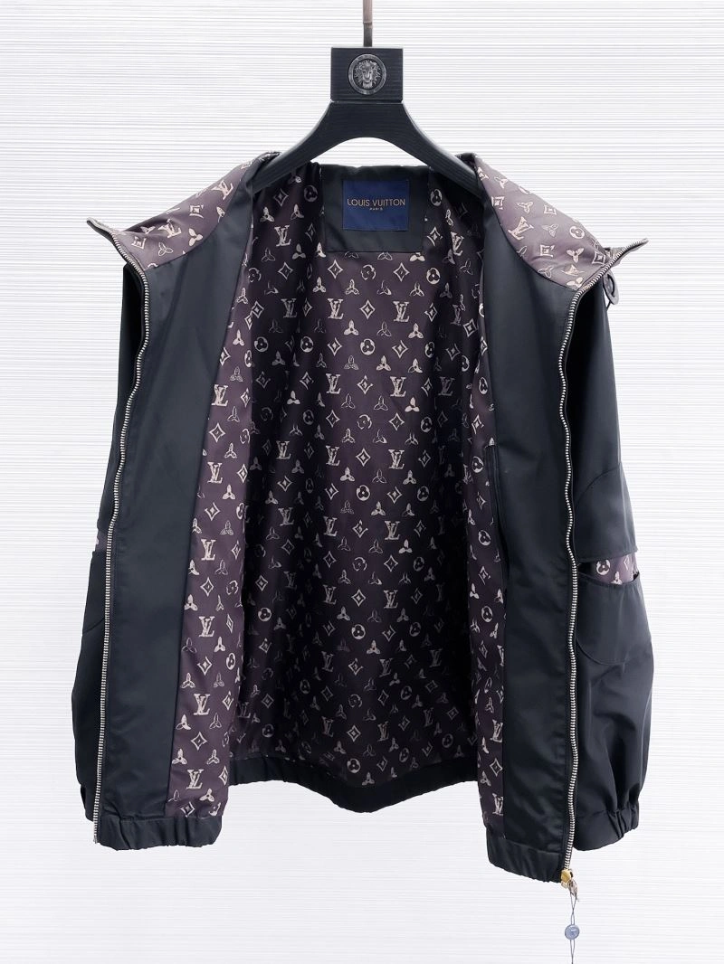 TimelessDesign Louis Vuitton Outwear 133869
