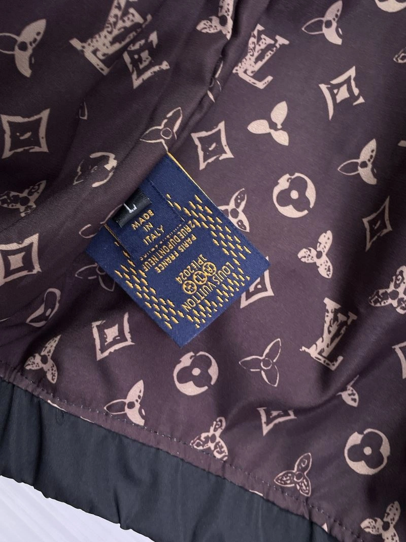 TimelessDesign Louis Vuitton Outwear 133869