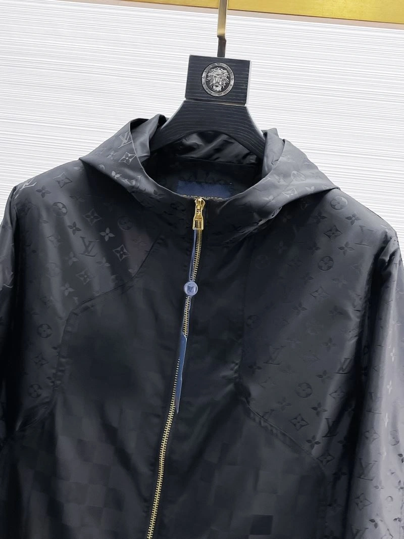 Louis Vuitton Outwear Lightweight 133863