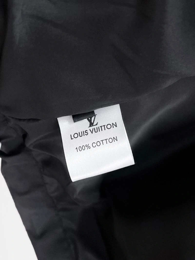 Elegant Louis Vuitton Outwear 133865