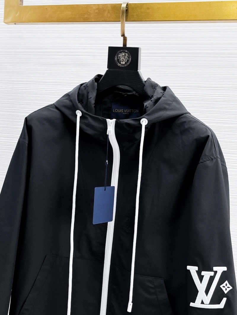 Elegant Louis Vuitton Outwear 133865