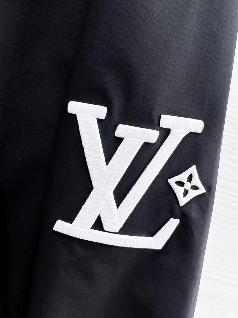 Elegant Louis Vuitton Outwear 133865