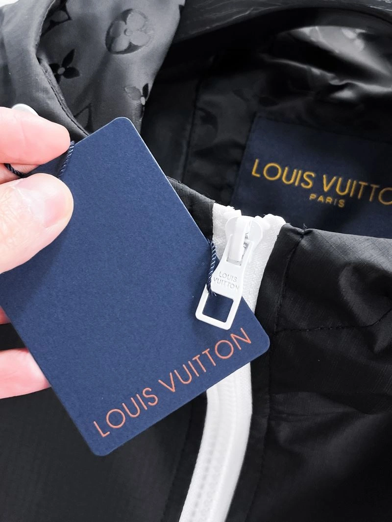 Elegant Louis Vuitton Outwear 133865