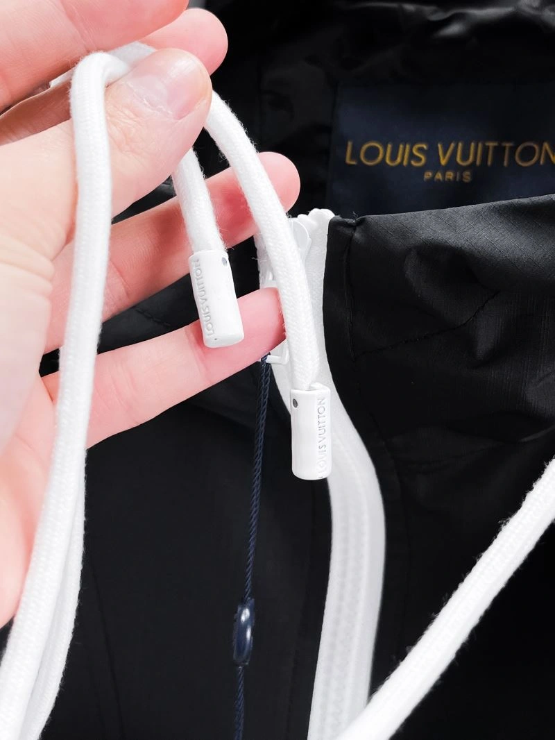 Elegant Louis Vuitton Outwear 133865