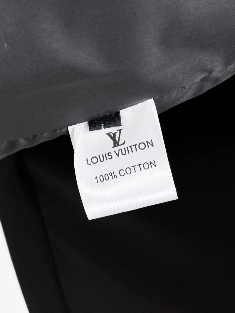 Fashionable Louis Vuitton Outwear 133870