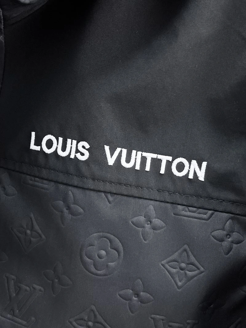 Fashionable Louis Vuitton Outwear 133870
