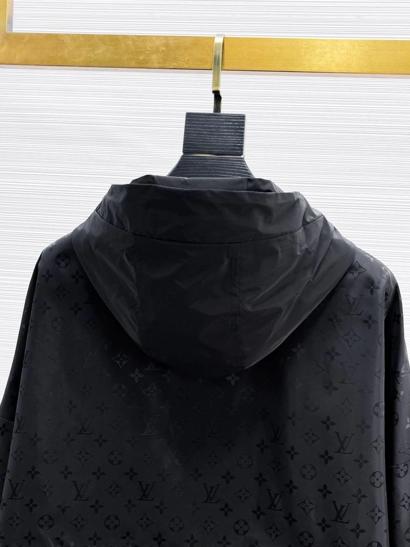 Louis Vuitton Outwear Youthful 133866