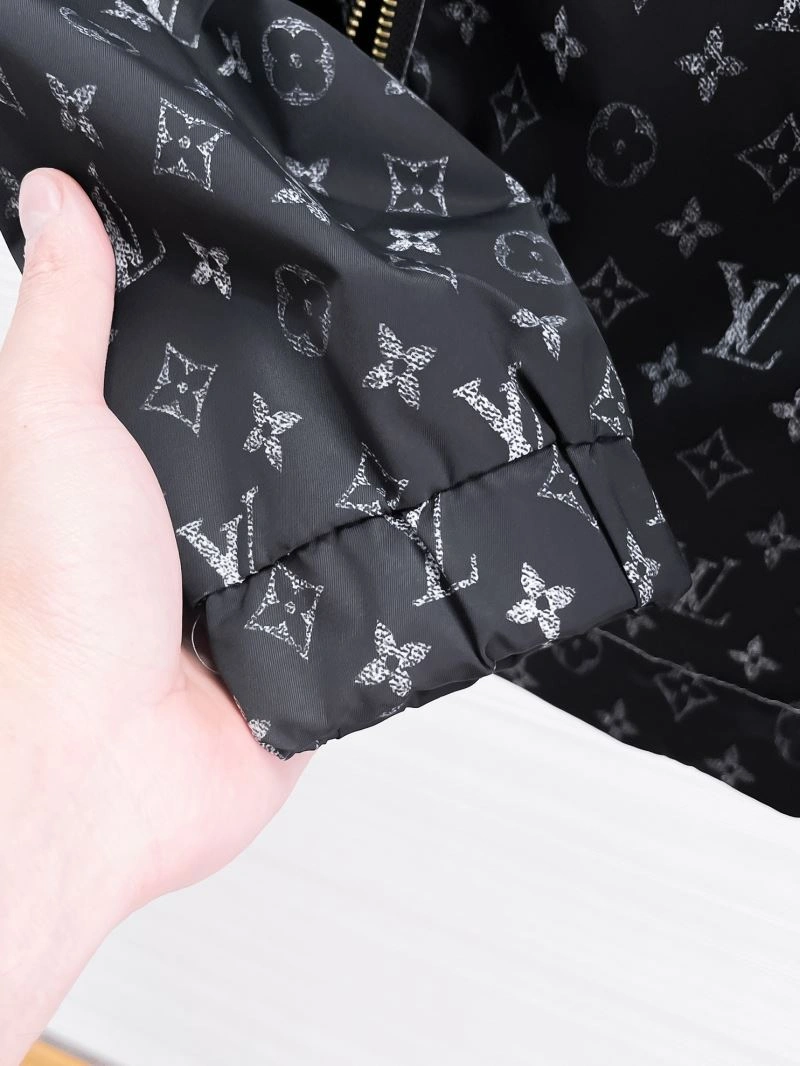 Functional Louis Vuitton Outwear 133842