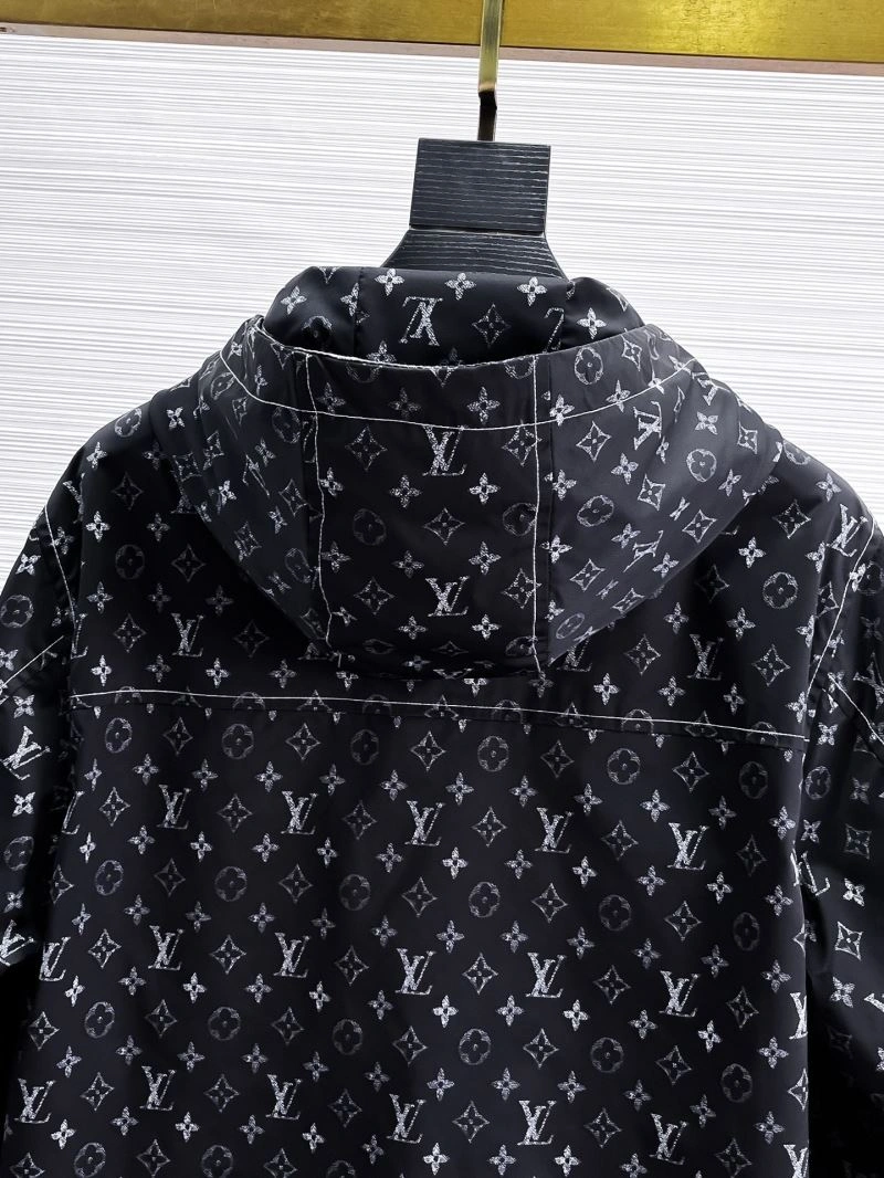 Functional Louis Vuitton Outwear 133842