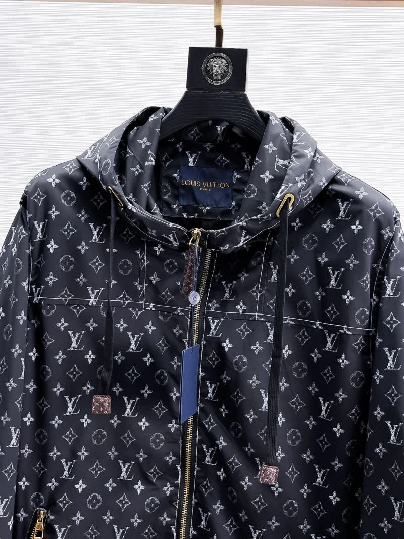 Functional Louis Vuitton Outwear 133842