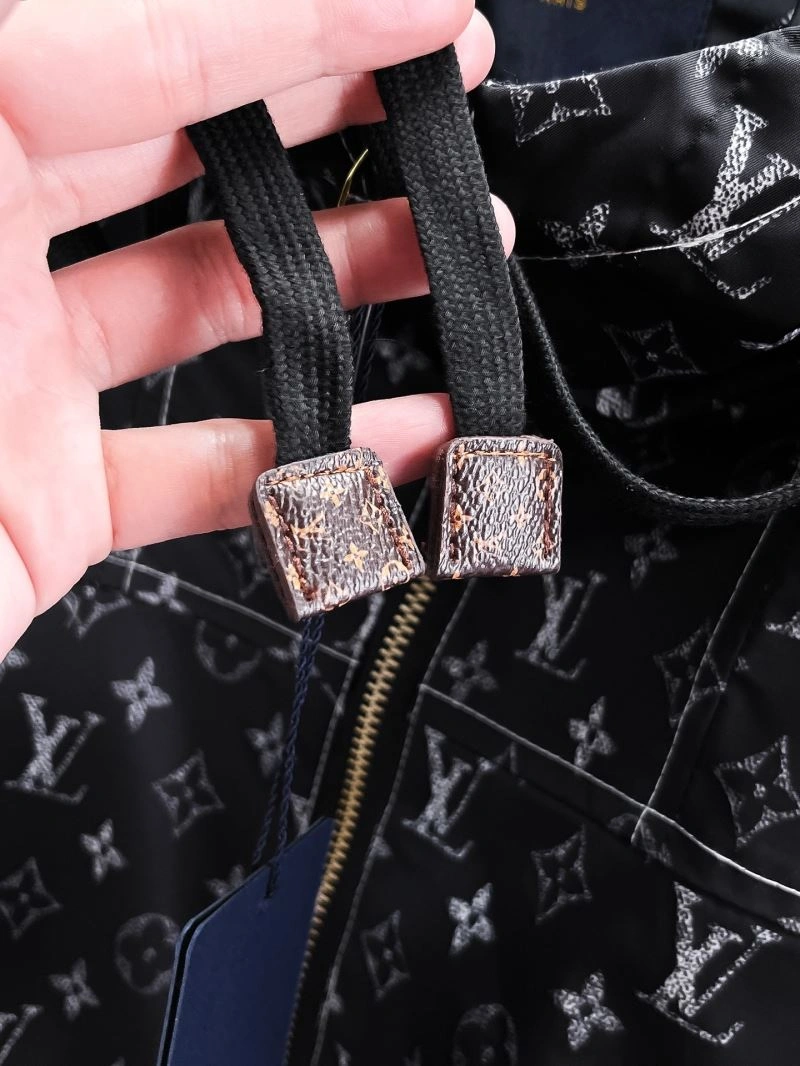 Functional Louis Vuitton Outwear 133842