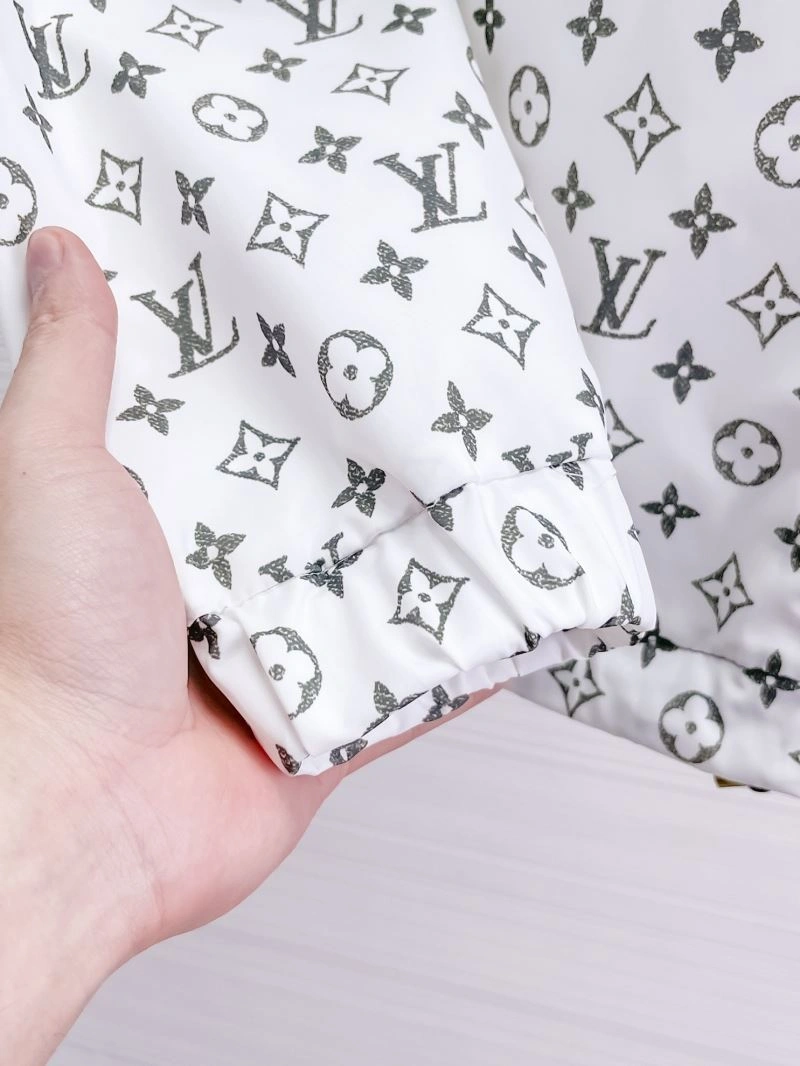 Attractive Louis Vuitton Outwear 133850