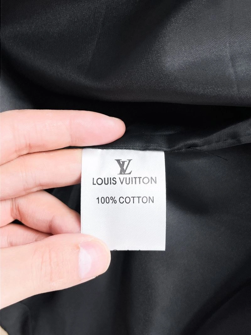 Versatile Louis Vuitton Outwear 133844