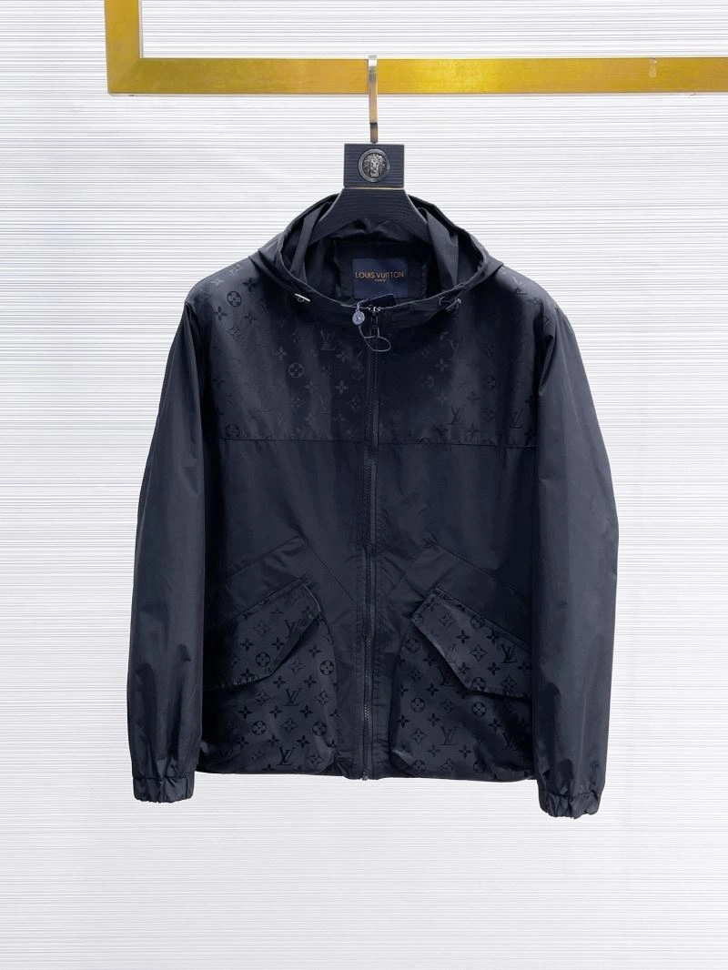 Sporty Louis Vuitton Outwear 133840