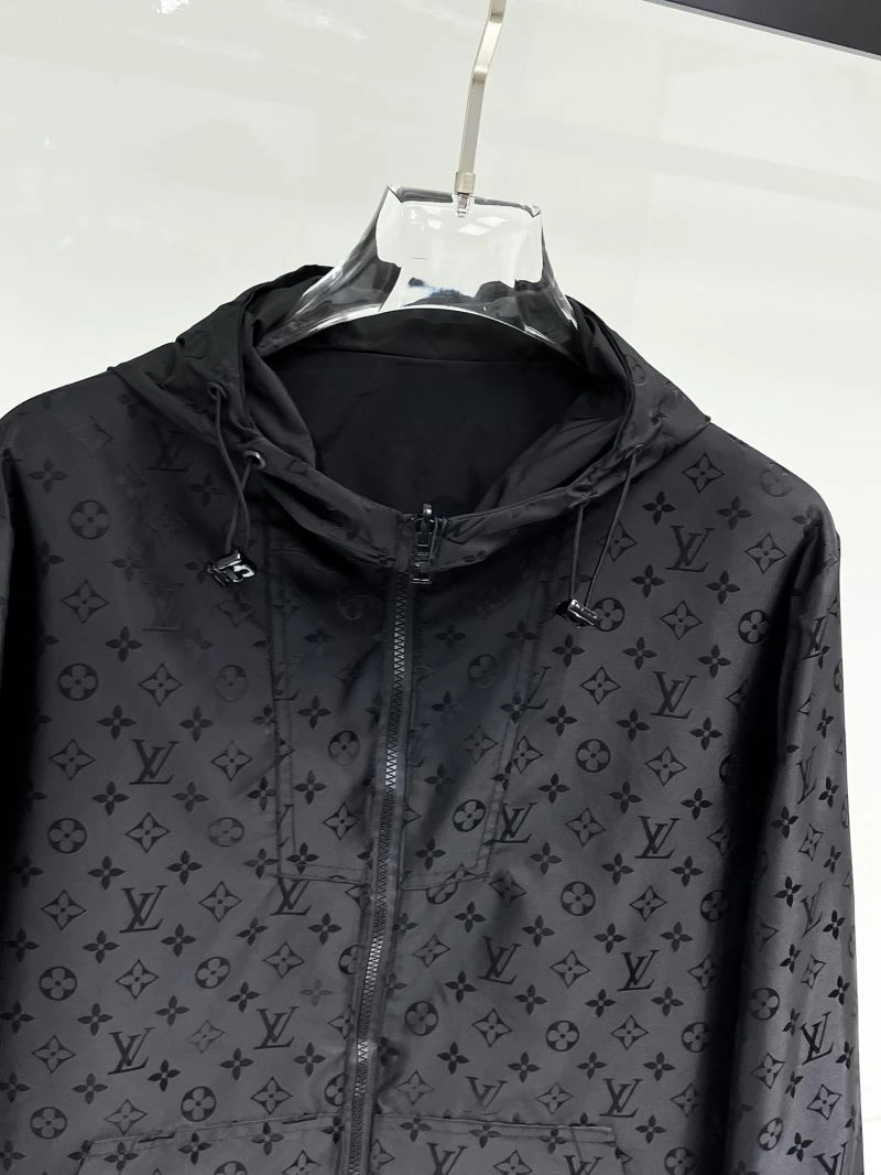 Louis Vuitton Outwear ZipUp 133837