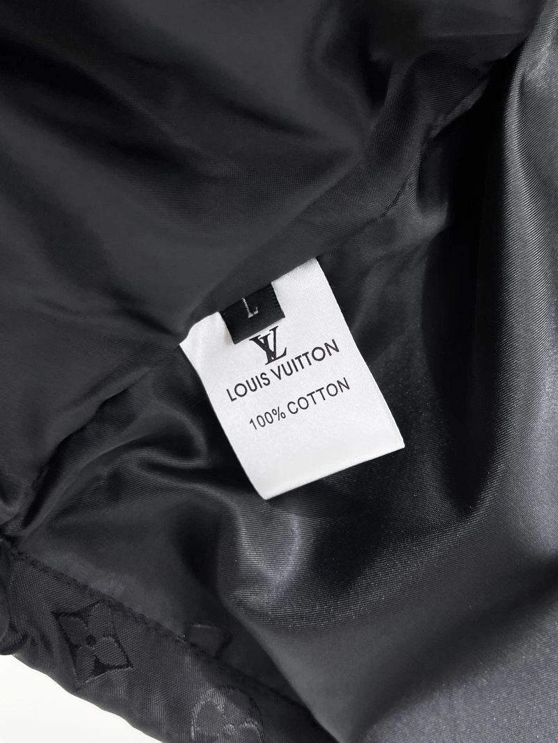 Louis Vuitton Outwear Lightweight 133836