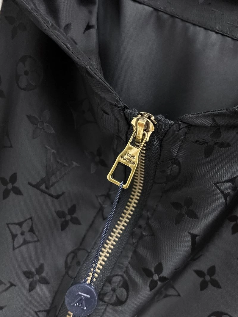 Louis Vuitton Outwear Lightweight 133836