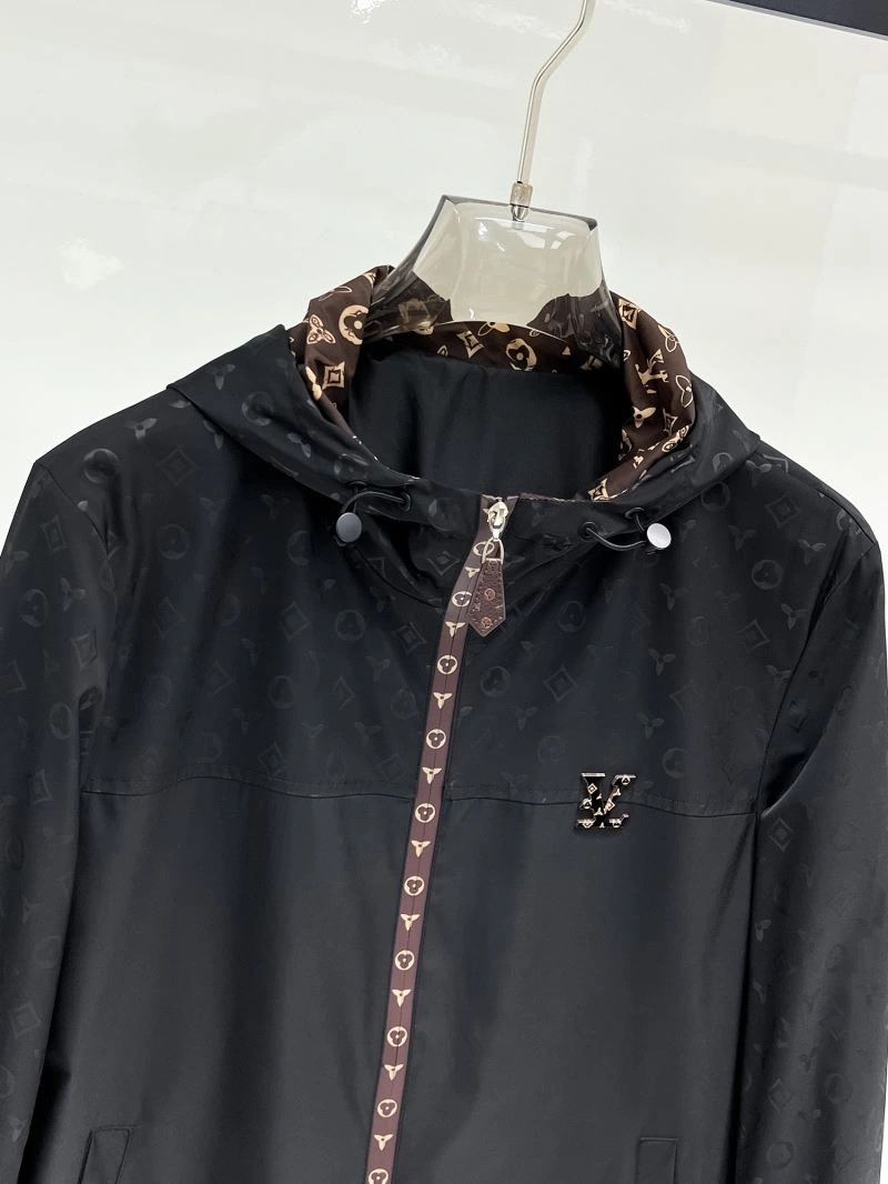 Soft Louis Vuitton Outwear 133811